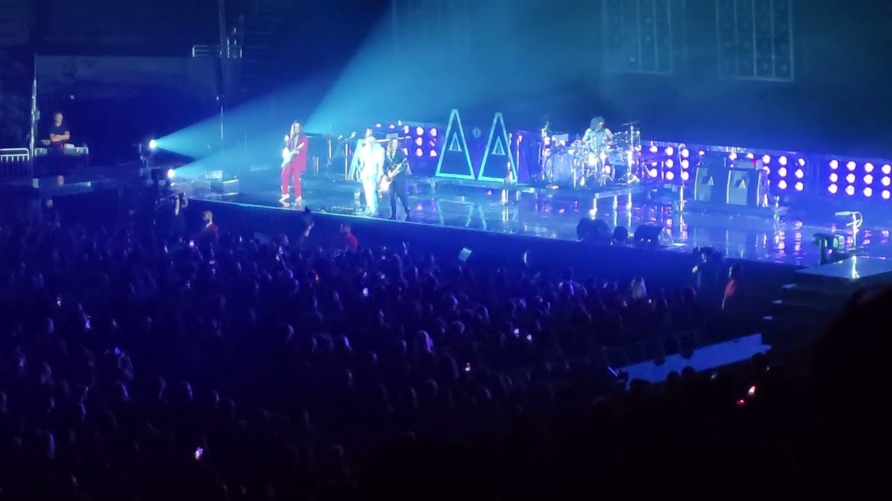 Greta Van Fleet - Highway Tune / Runway Blues + Danny Wagner Drum Solo - Louisville, KY 05-16-2024