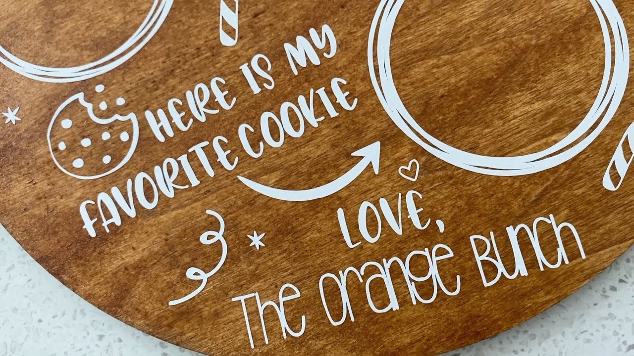 DIY Santa treat tray with my cricut!