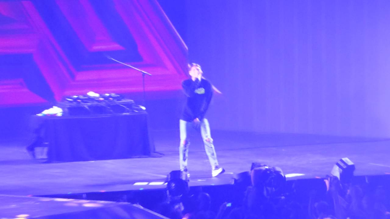 HD Chris Brown - ANYWAY / FUN [PARIS BERCY] One Hell of a Night Tour 2016