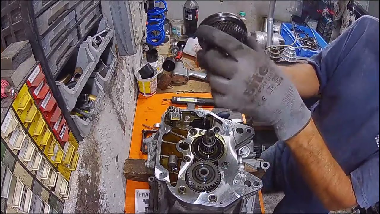 Changement roulements de boite de vitesse Skoda Fabia III 1.2 tsi 2016 indice PED et NJV - PARTIE 1