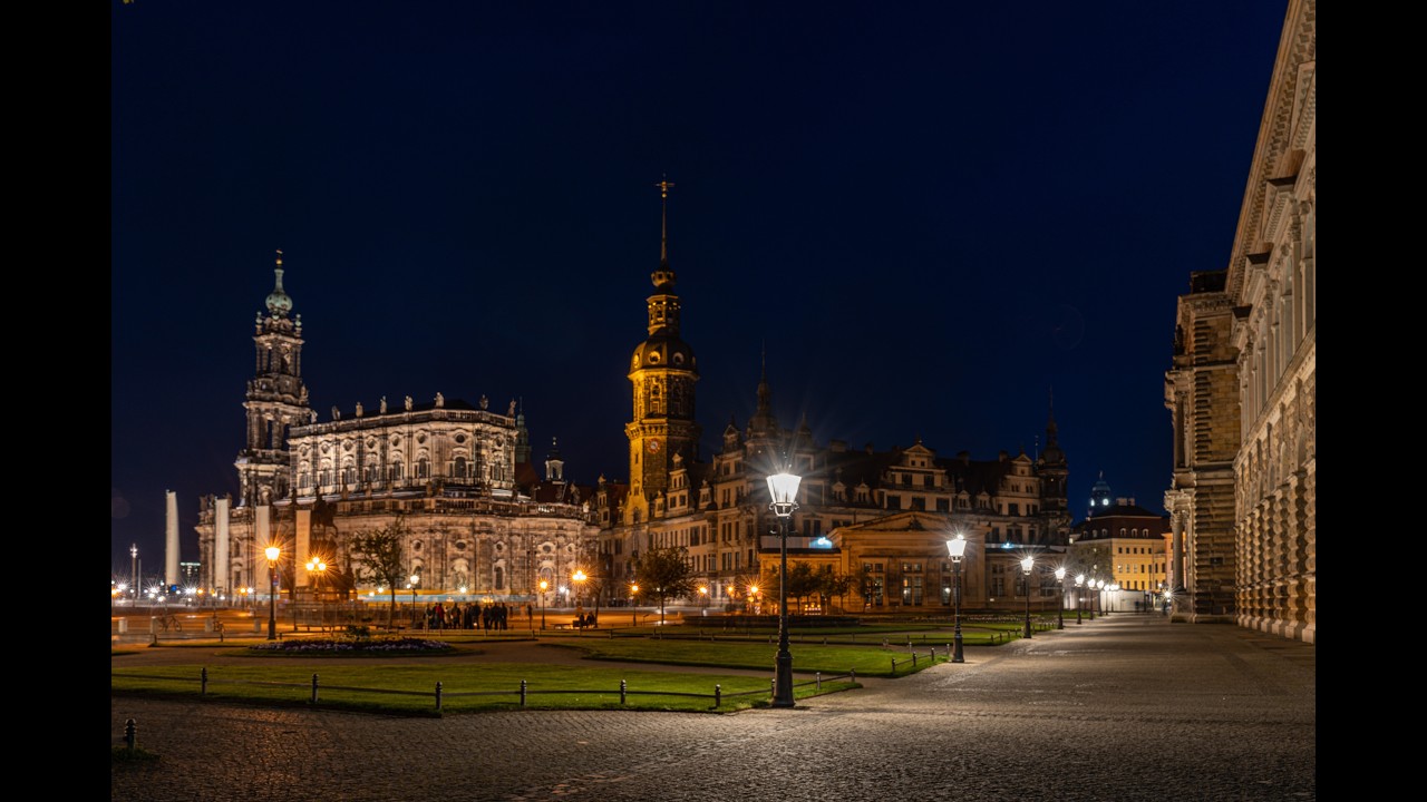 Dresden bei Nacht YT