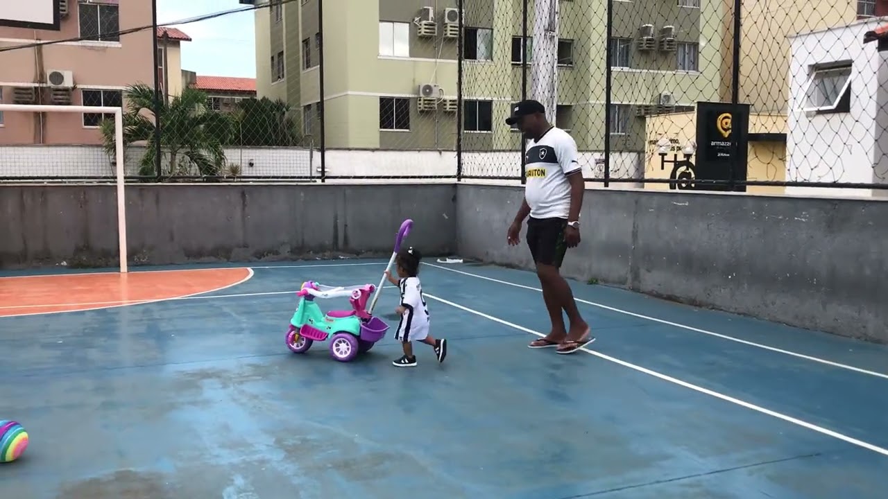 Futebol com o vovô 