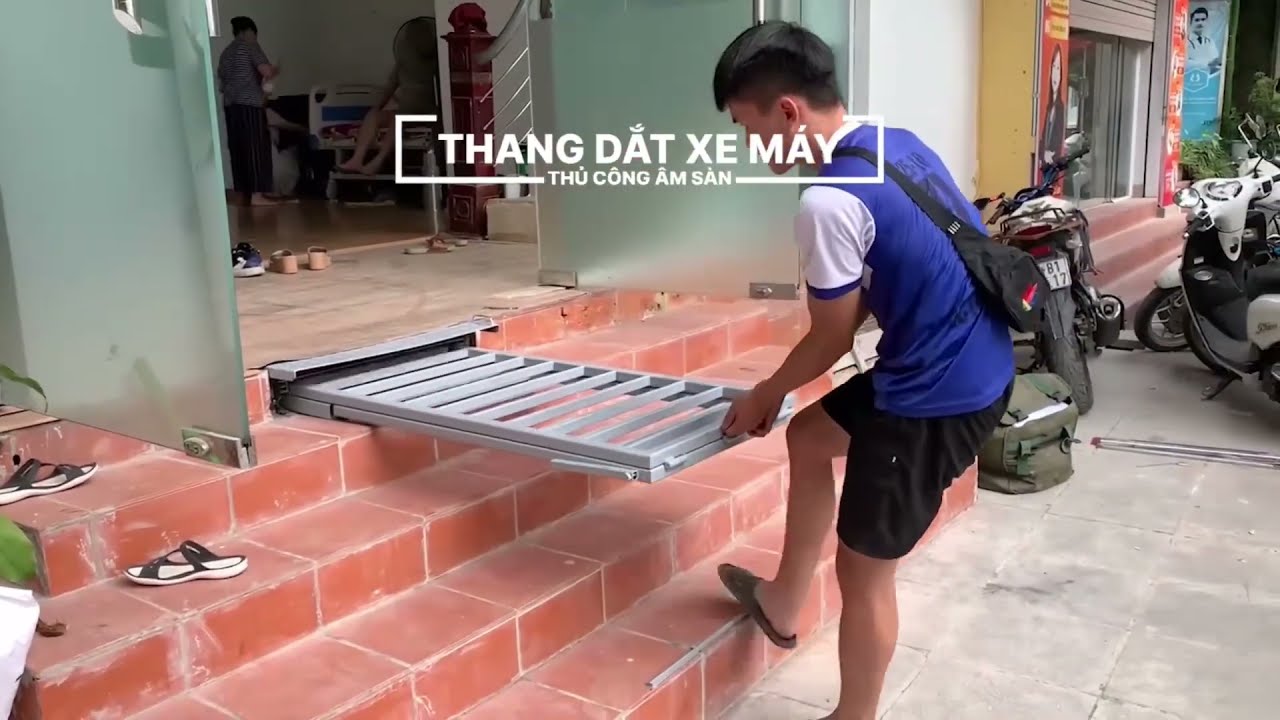 Cầu xe máy thủ công dạng trượt cho thềm bậc cao