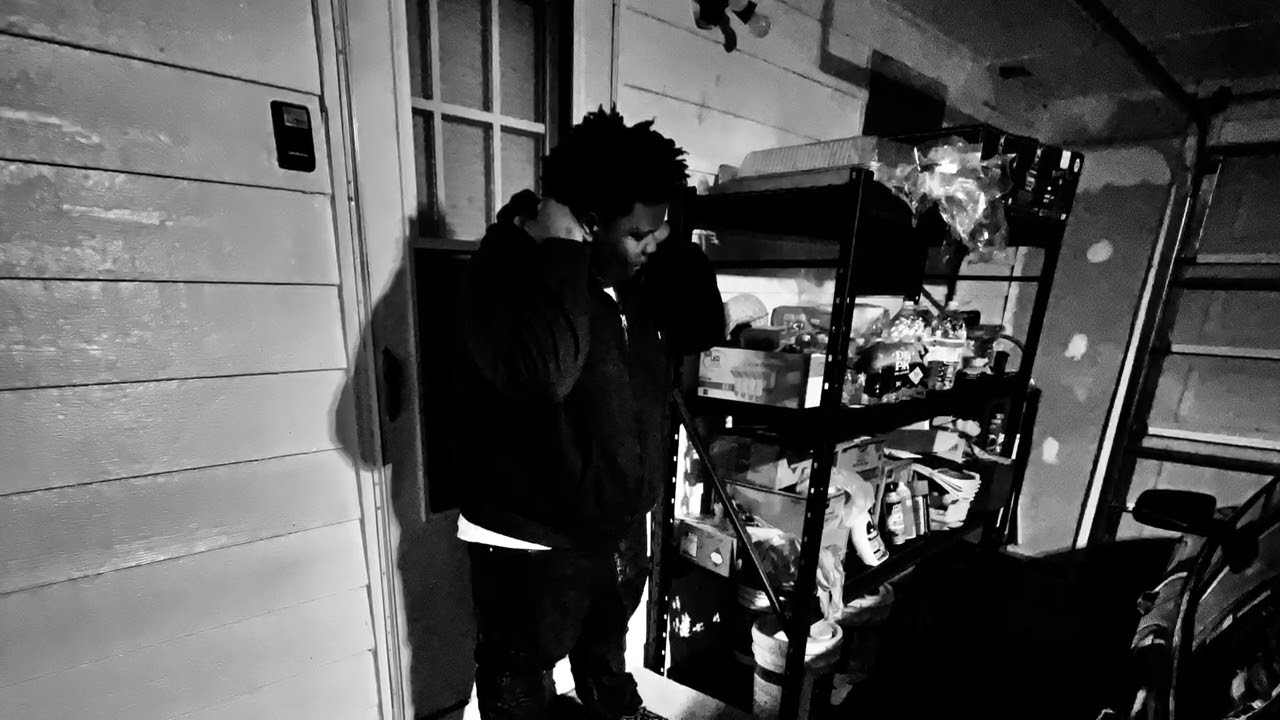 Getmoneykhai- Ain’t give me shii (official audio)