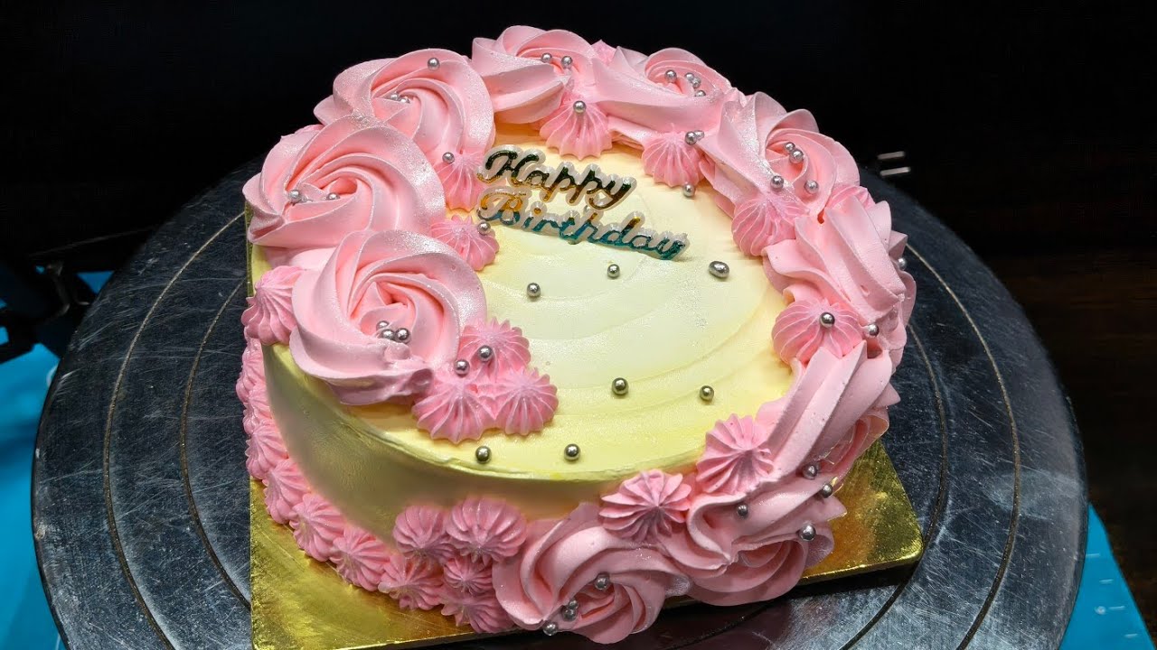 PINEAPPLE CAKE II DESIGN II BIRTHDAY CAKE II 1 POUND II AESTHETIC DESIGN PINKY FLOWERY 