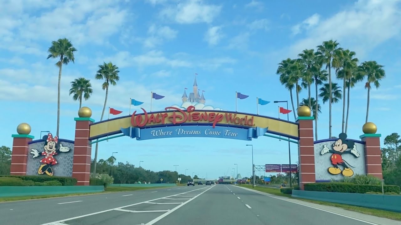 Walt Disney World Sign Change Tour
