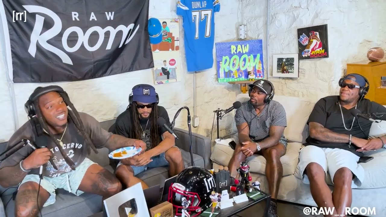 Frmr Seahawks RB Mike Davis On Seattle Experience & DRAMATIC FREE AGENCY RE-SIGNING