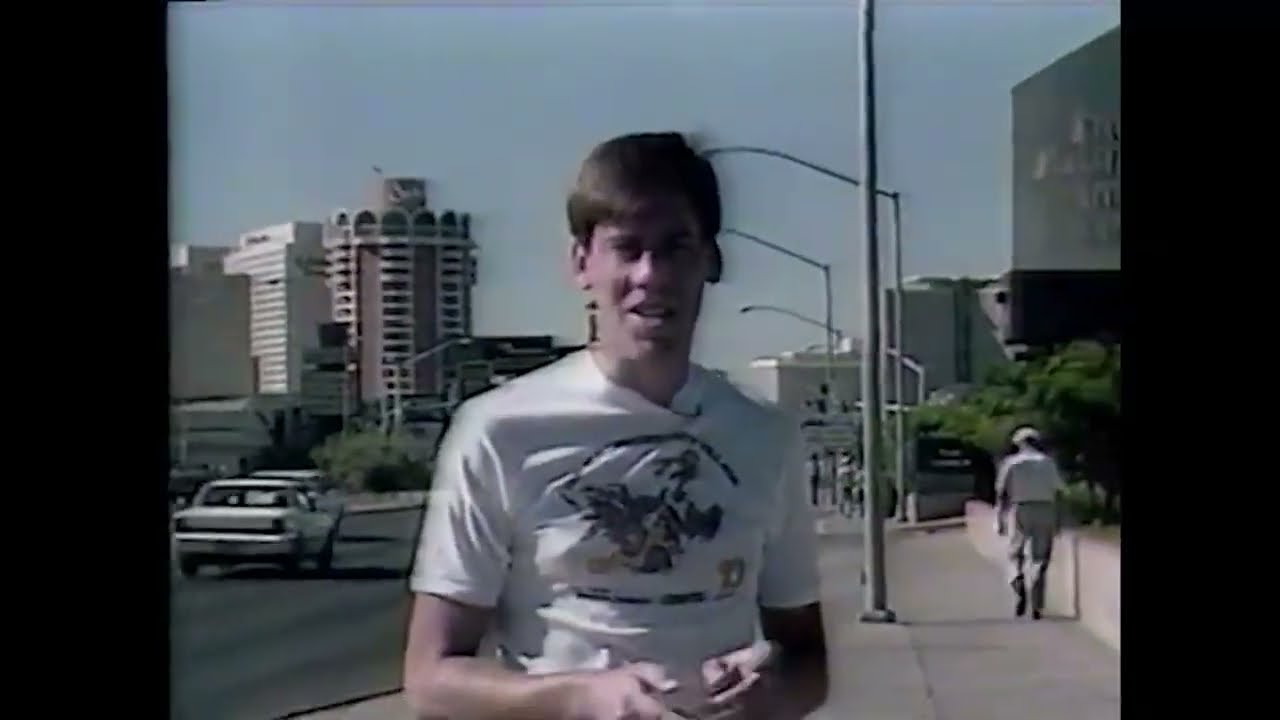 Ron Futrell z reklamą Turkey Trot dla kanału 13, Las Vegas, listopad 1987