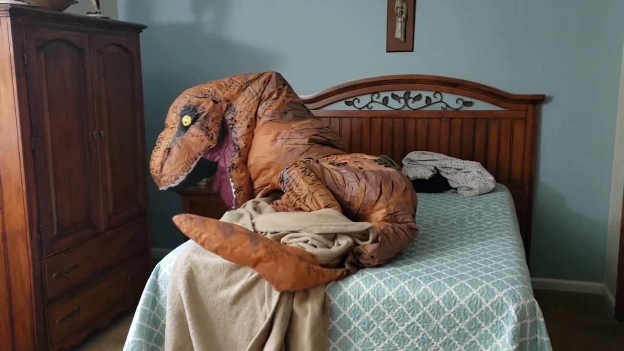 FLEX The T-Rex ... A day in the life of a dinosaur