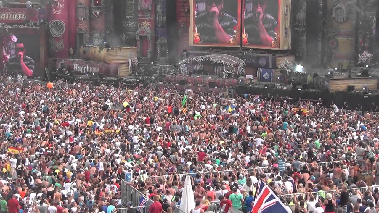 Tomorrowland 2012 Amazing Crowd !!! Dj Hardwell