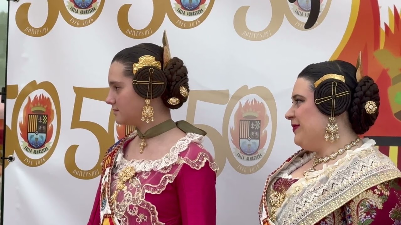 El alcalde de Almàssera asiste a la inauguración de la exposición 50 aniversario Falla Almàssera