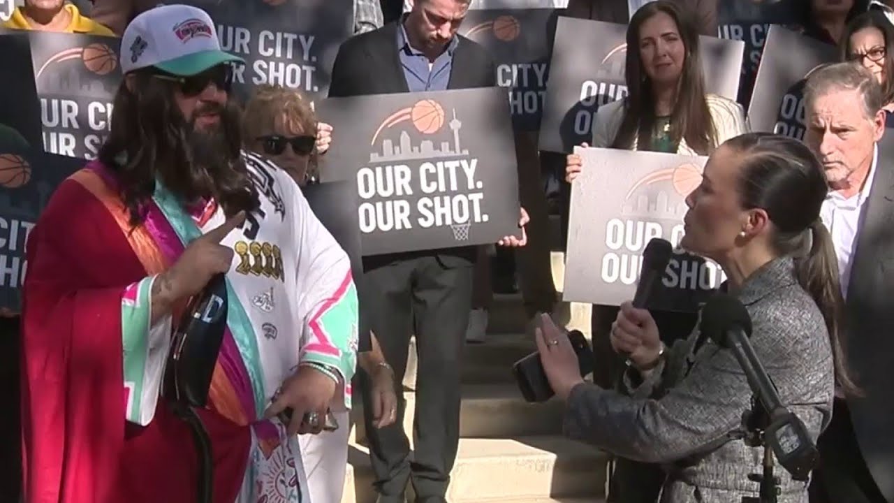 Mayor Jones quizzed by Spurs Jesus after unexpectedly taking over Project Marvel rally