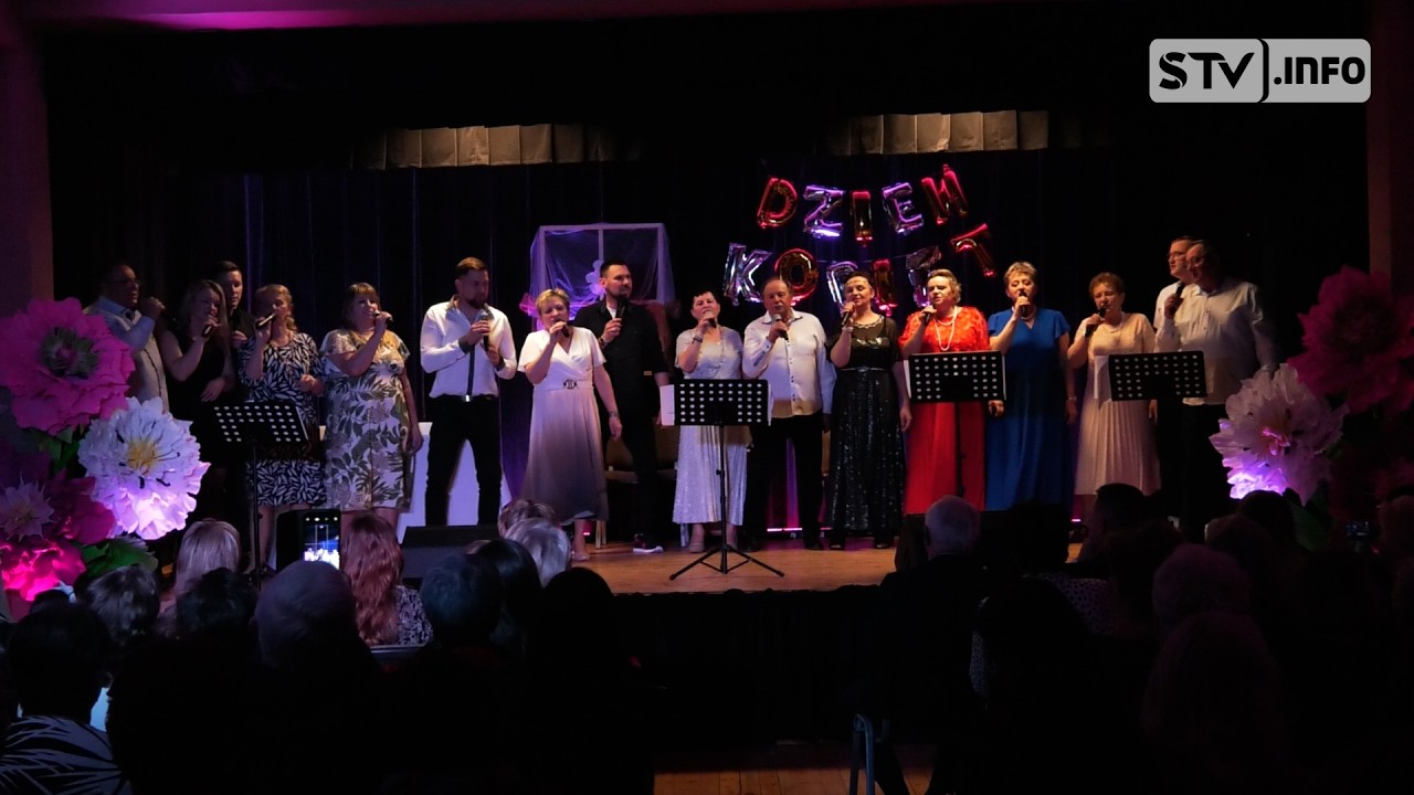 Kabaret i muzyka na Dzień Kobiet w Gorzyczanach. Panie nagrodziły artystów gromkimi brawami