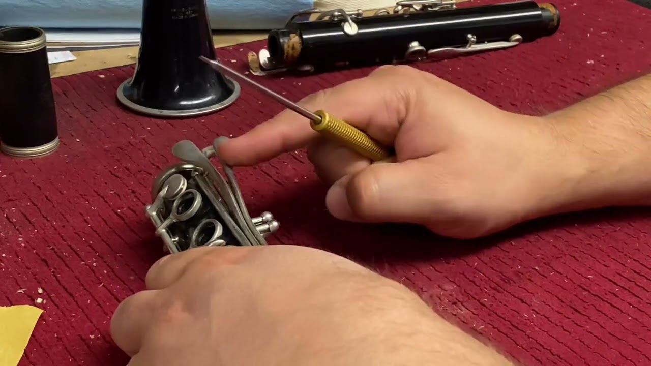 Removing stuck clarinet rods