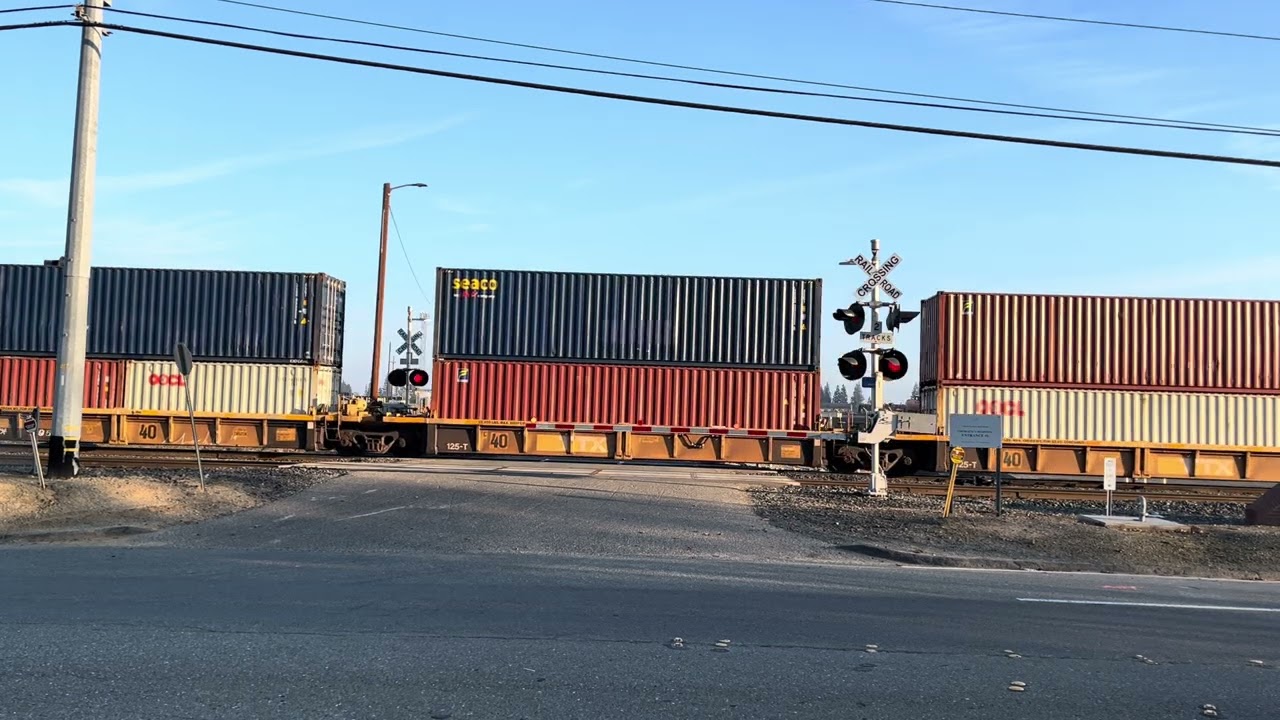 BNSF 7043 intermodal train east - J.R. Davis Road Railroad Crossing, Roseville California 
