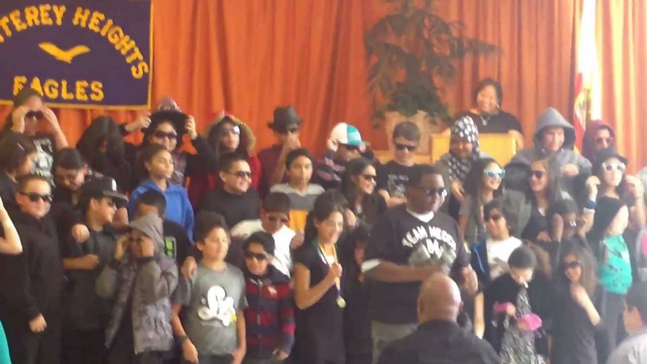 Monterey Heights Elementary School 6th grade class Peace Performance