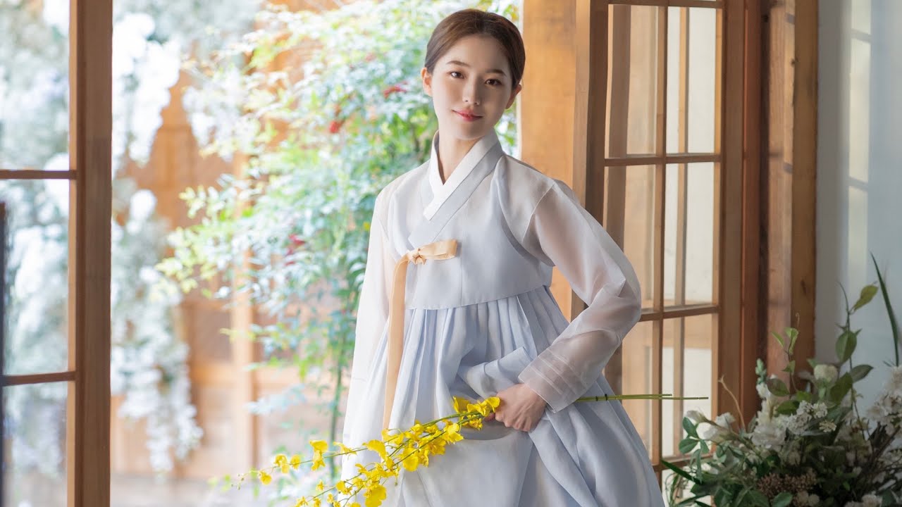 생애 첫 한복을 입어본 아내가 너무 이뻐서 깜짝 놀랬다..
