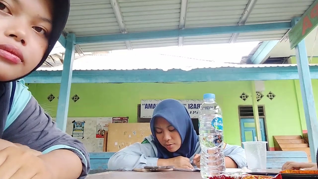 gada sih ini yyur, lanjutan dan ngrjakn biol lg