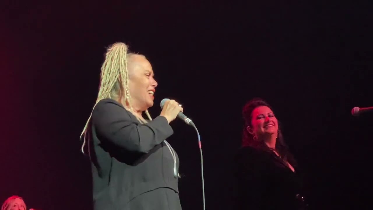 Russell Crowe & Susie Ahern - Let Your Light Shine- Tulsa  River Spirit Resort- 2024