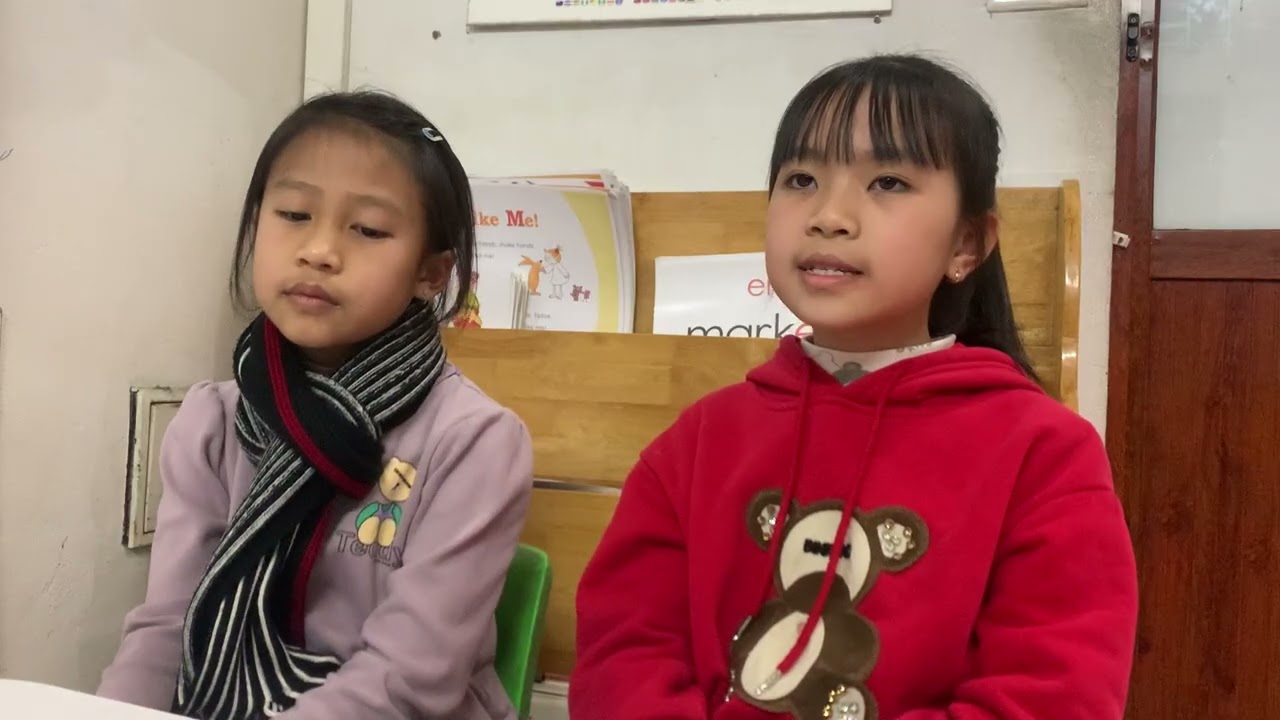 Huyền and Vy u5