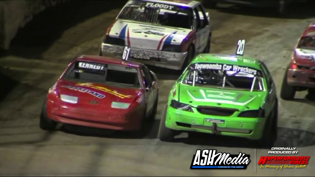 Modified Production: Shane Macdonald and Andrew Harper Battle - Charlton Raceway