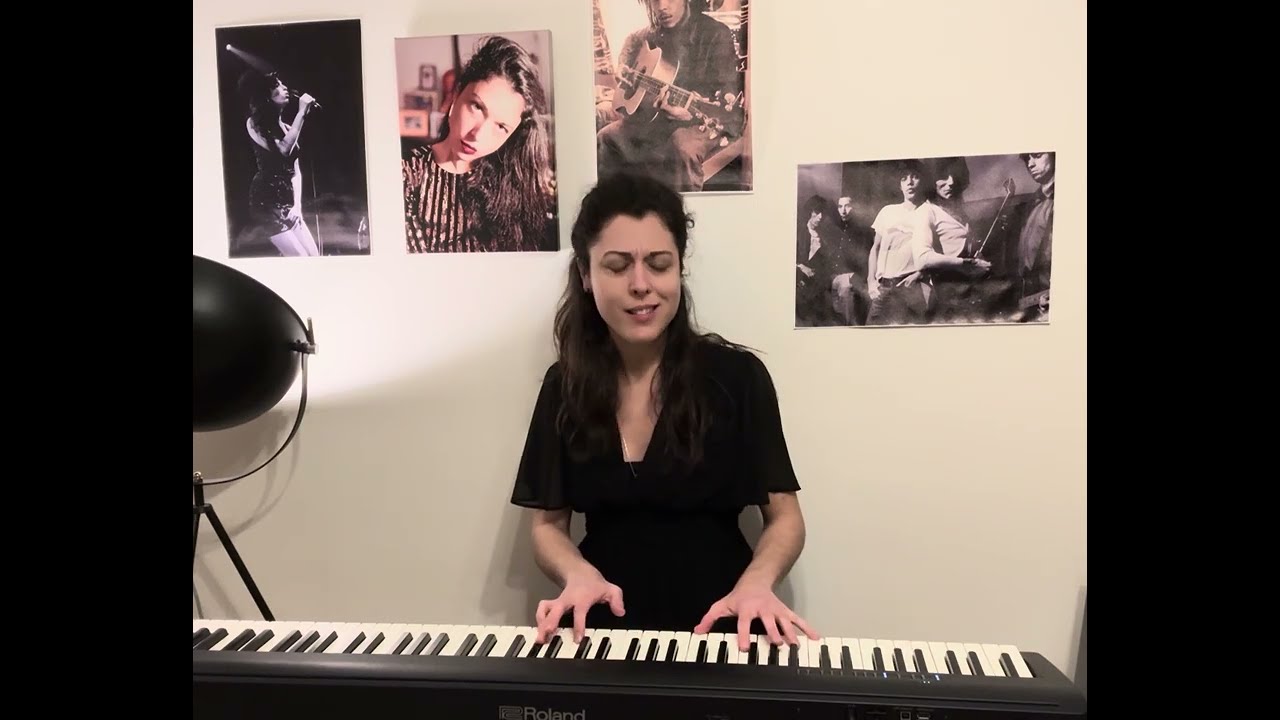MILLION YEARS AGO - ADÈLE (COVER).