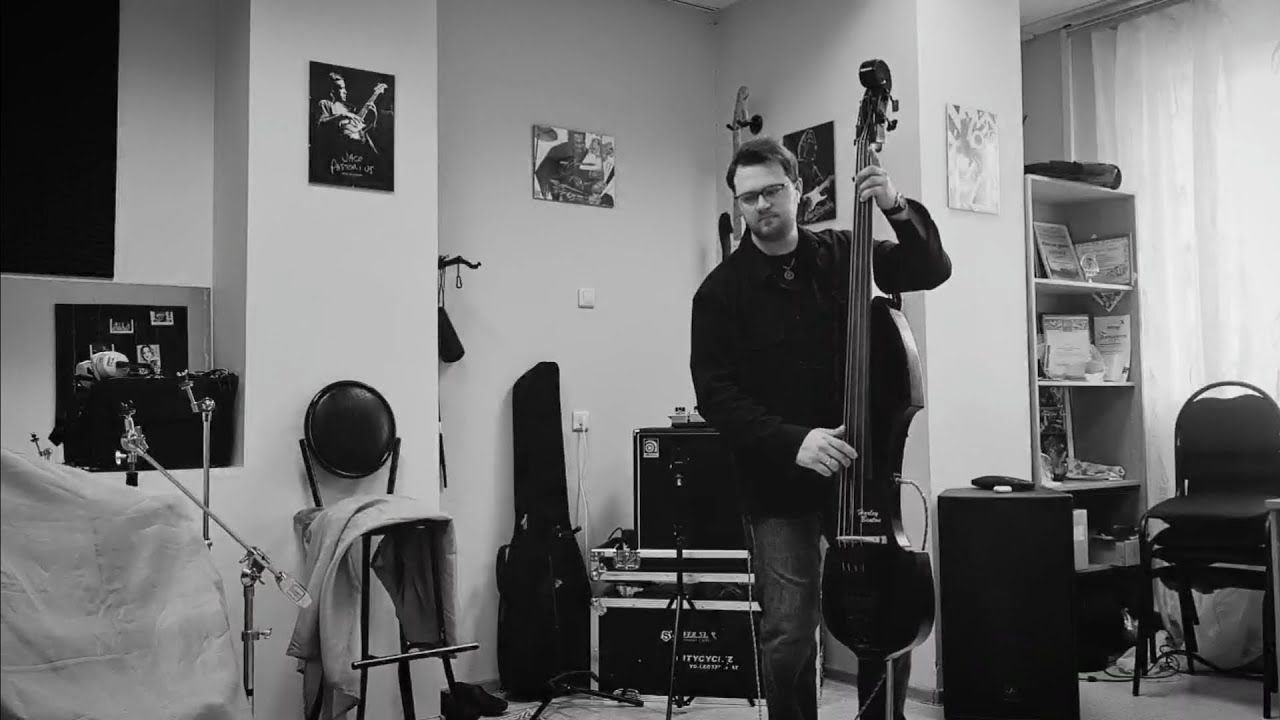 Jimmy Cobb - So what. harley benton eub 500