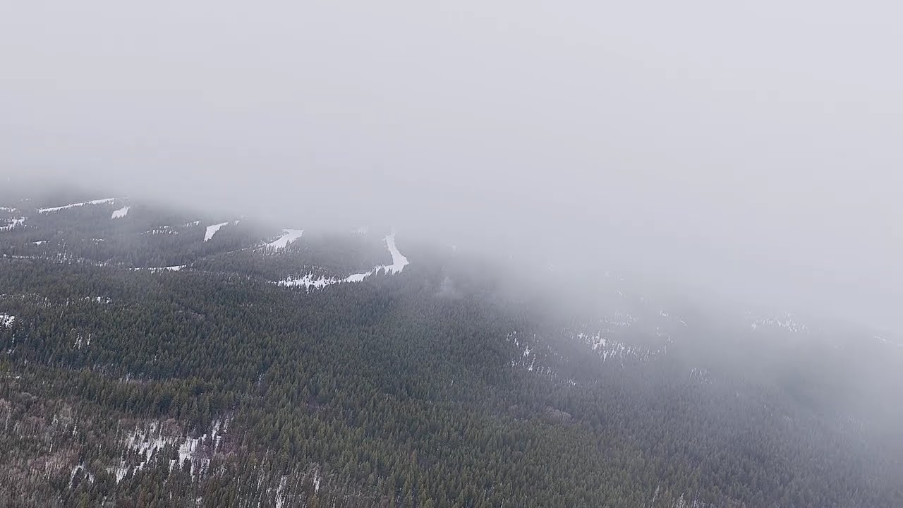 When life gives you clouds, make cloudy sky videos with the DJI Mavic 4 Pro!