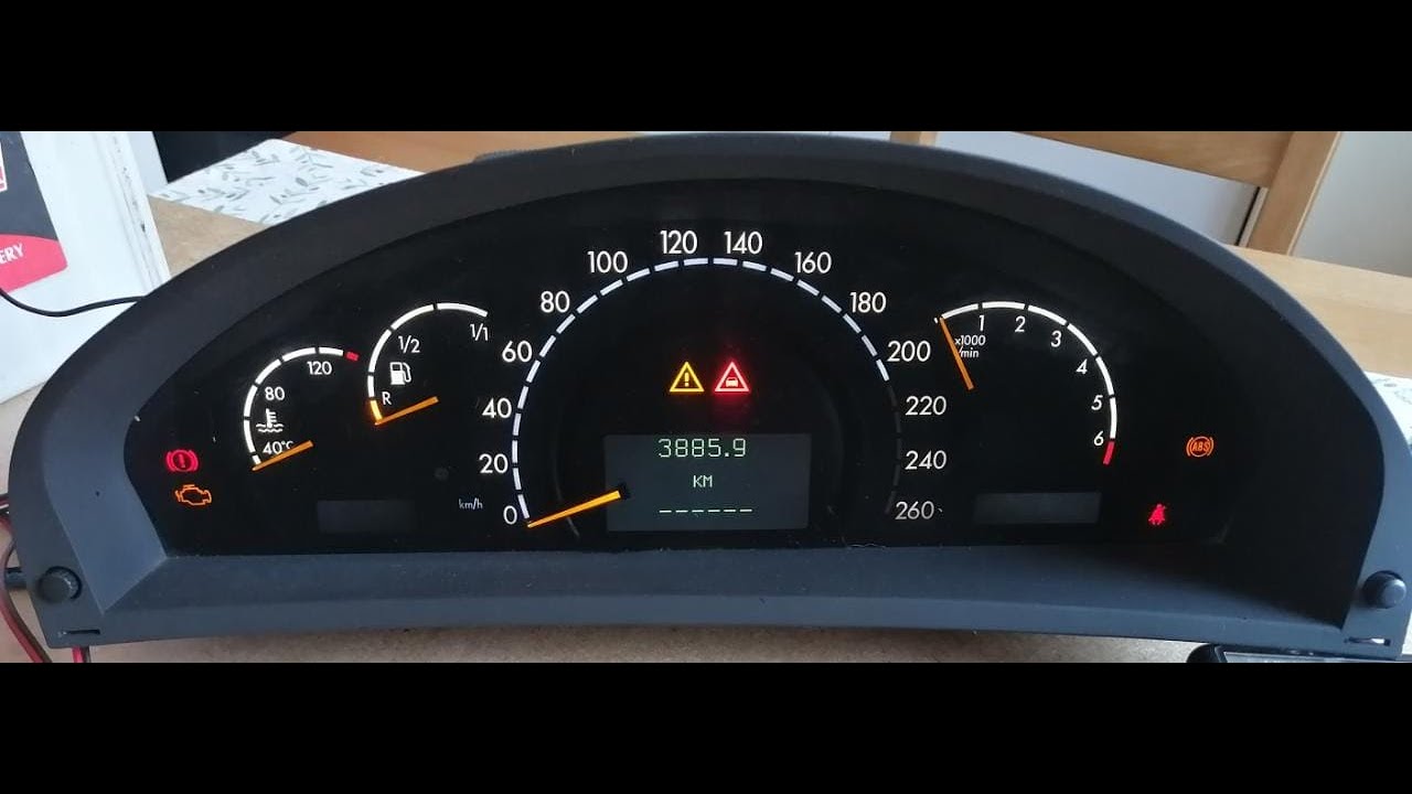 Mercedes Benz W220. Ремонт подсветки комбинации приборов.