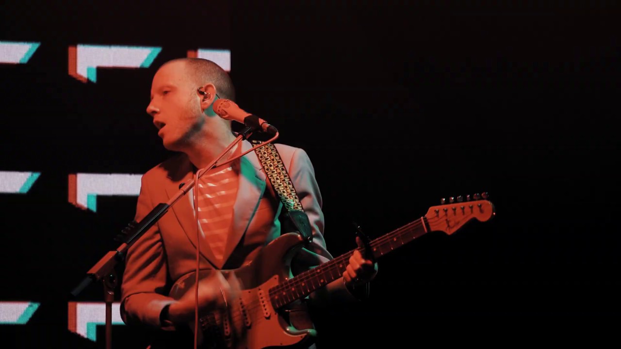 Two Door Cinema Club - Sleep Alone [LIVE] 4K