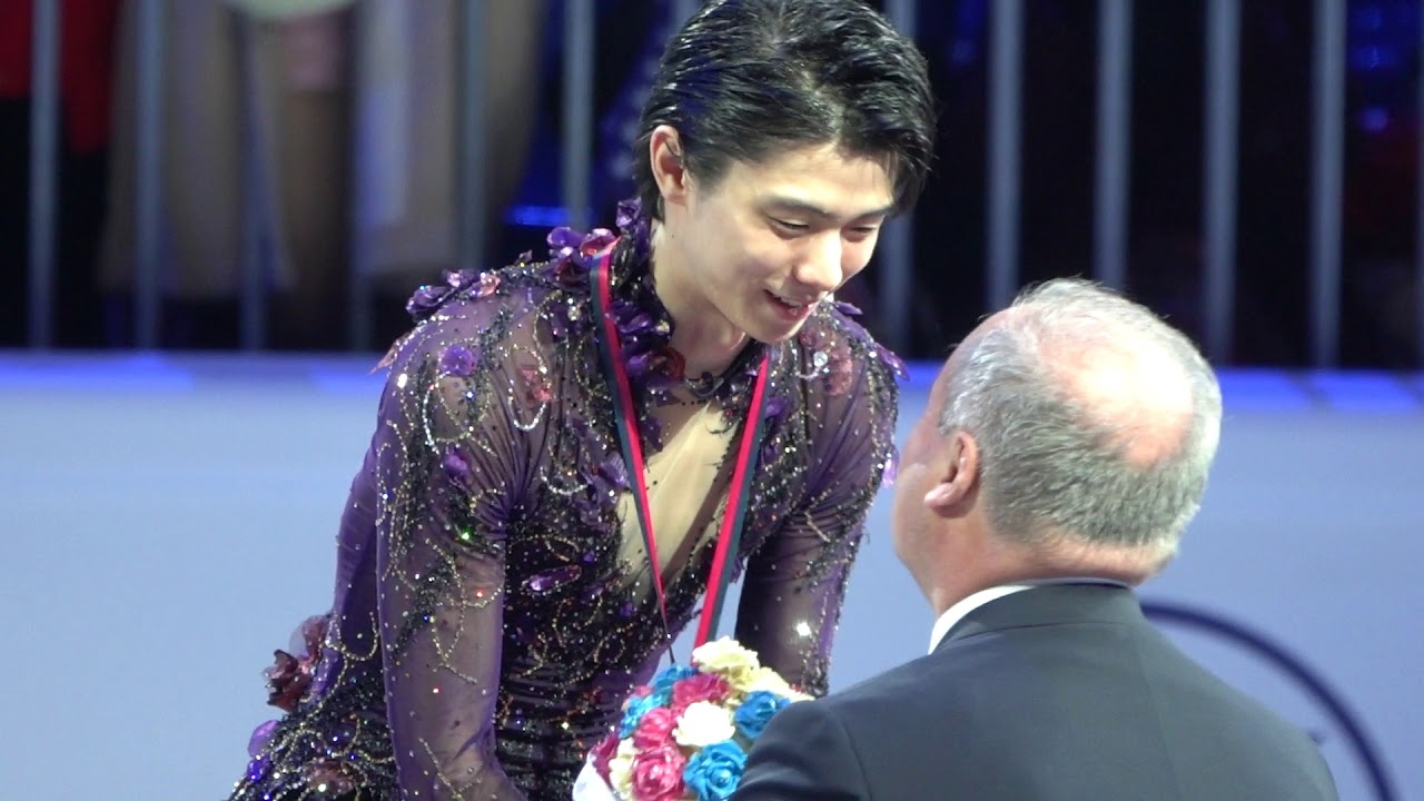 2019 GPF Men Victory Ceremony Yuzuru Cut