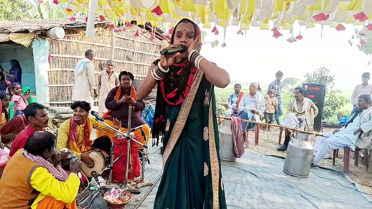 गायिका रानी यादव बाबा bhuiya की आइरन गरैपुरा मे 7321801497