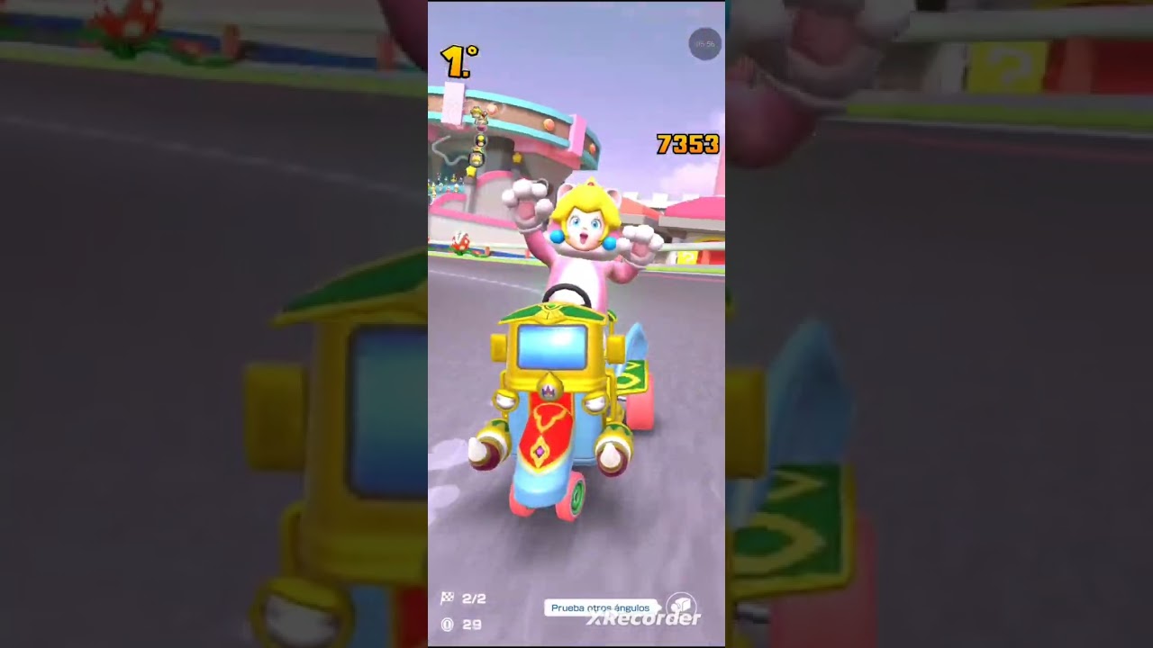 MARIO KART TOUR: Completando circuitos. Mario Dorado en acción.