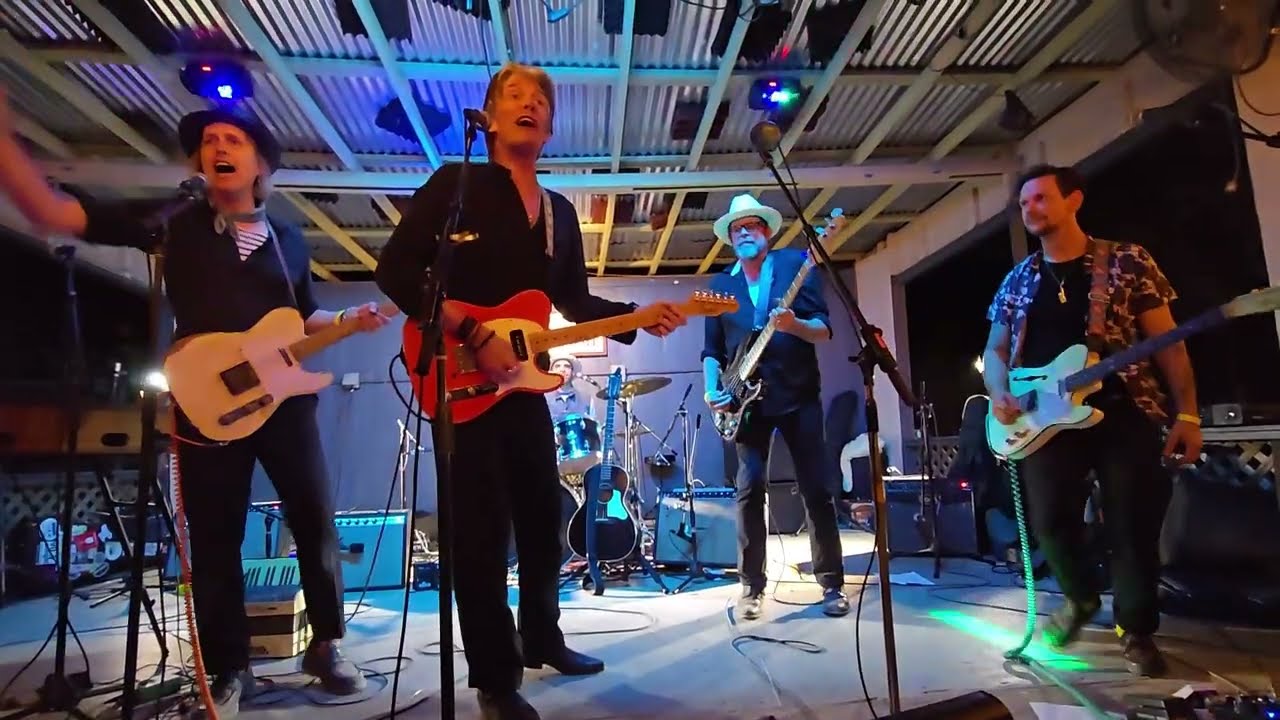 Chuck Prophet & the Sexton Brothers - She's About A Mover