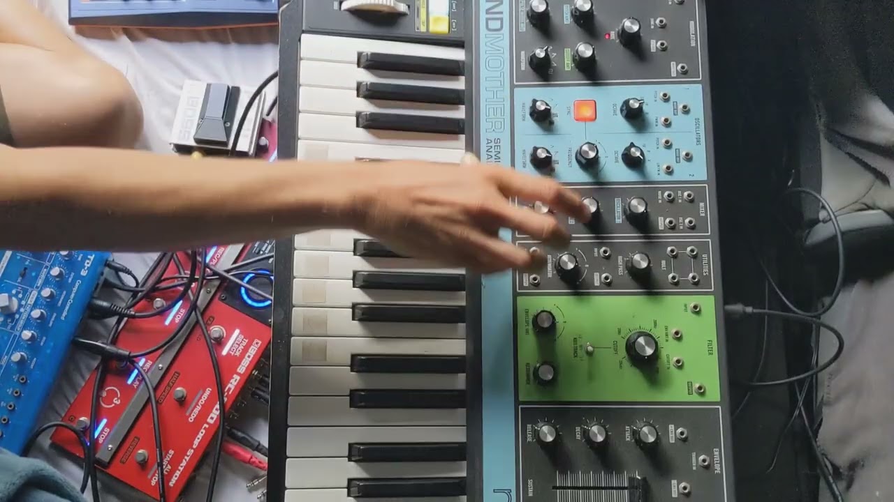 Acid techno (live)
