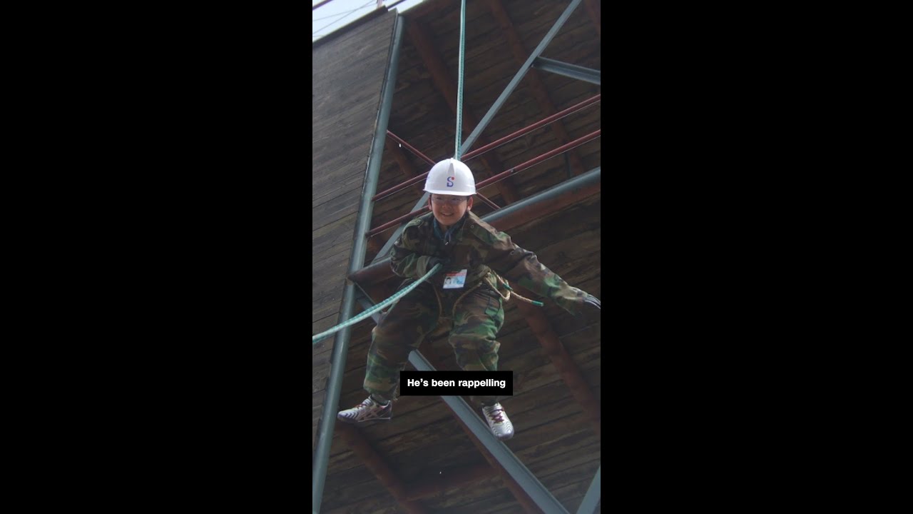 Seoul's coolest window washer cleans Lotte world tower