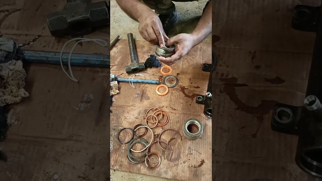 JCB. 3DX steering cylinder Seal Replacement @JCB.WELDER.92