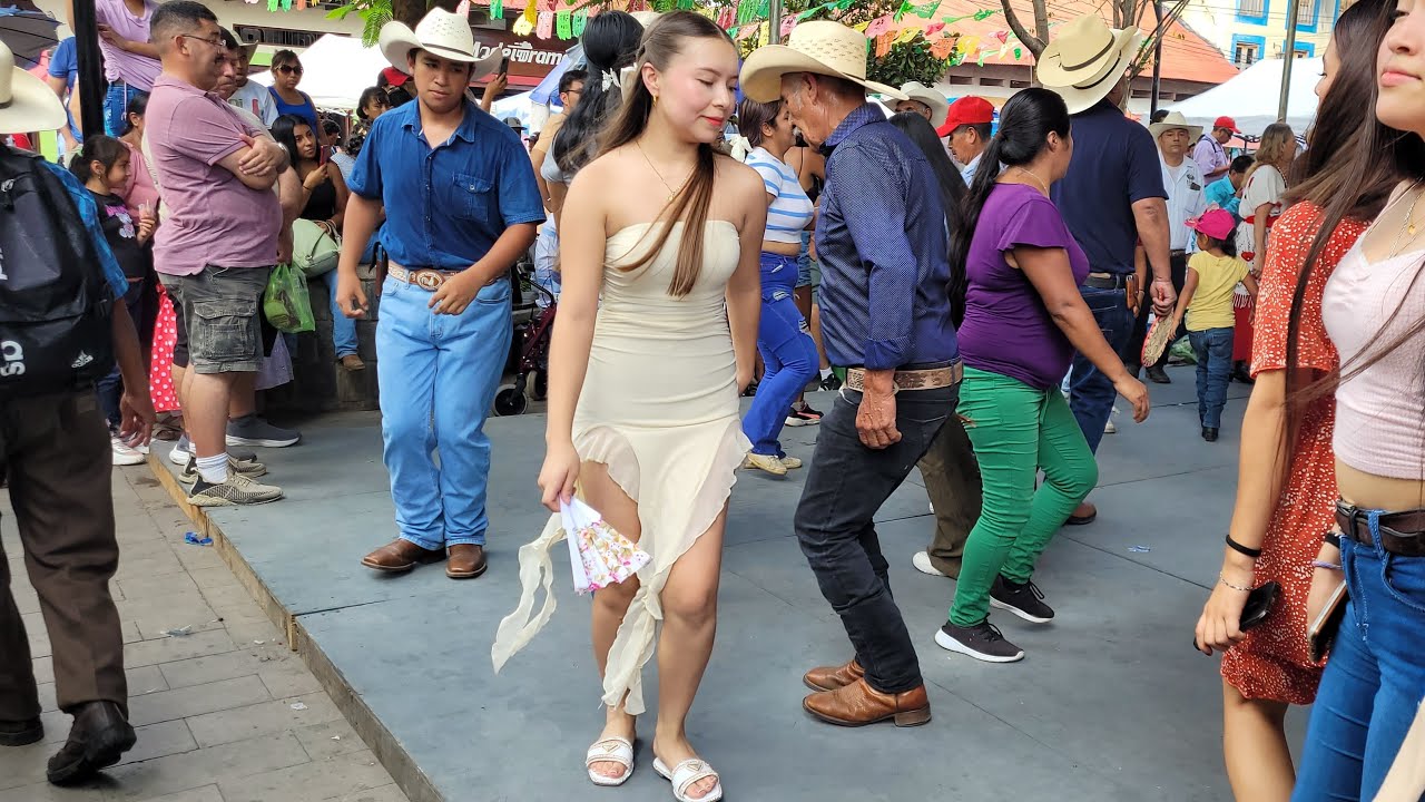 😍 HAY PERO QUE CHULADA DE BAILADORAS! Si no te gusta no me lo compras huapangos en Xilitla