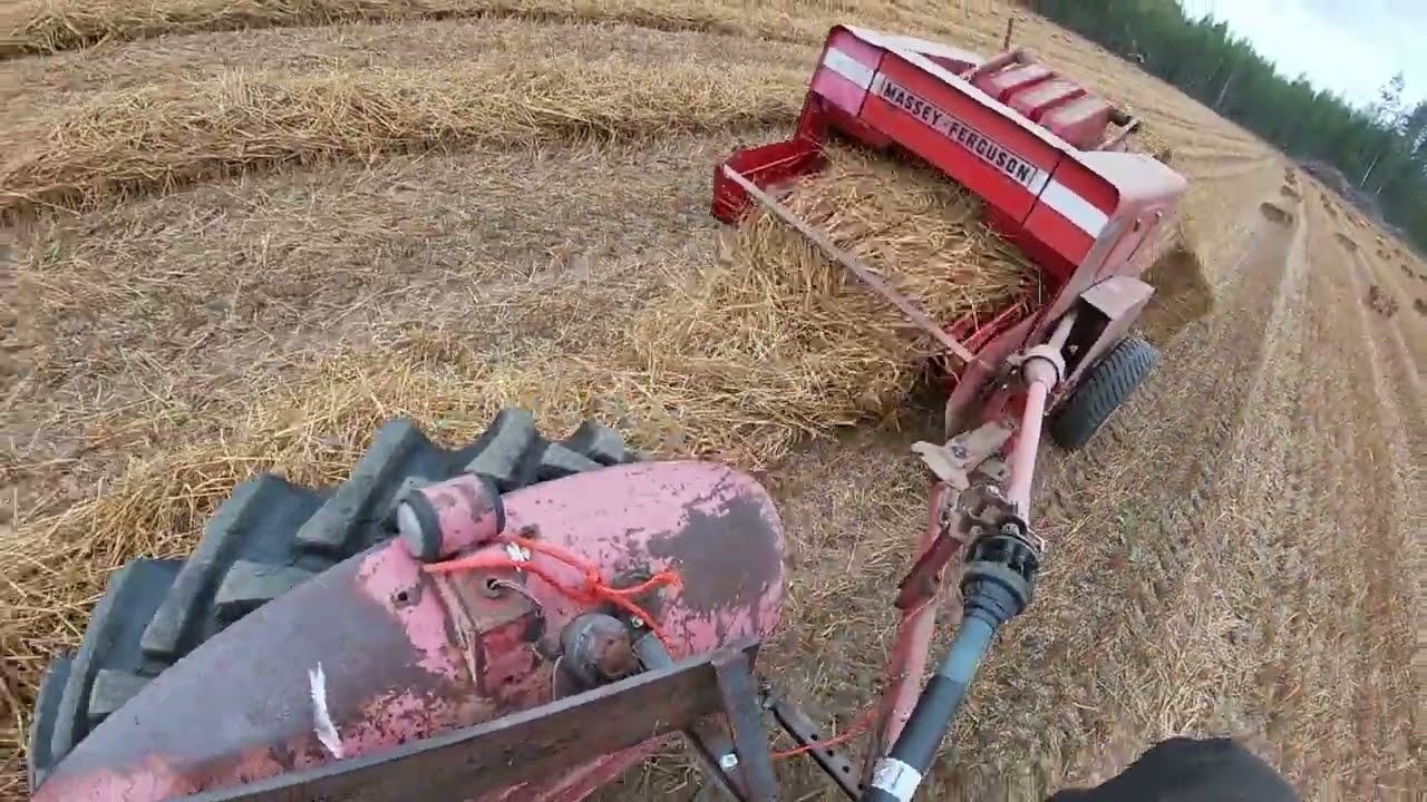 OLKIEN  PAALAUSTA MASSEY FERGUSON 135 JA MASSEY FERGUSON 14 PAALAIN