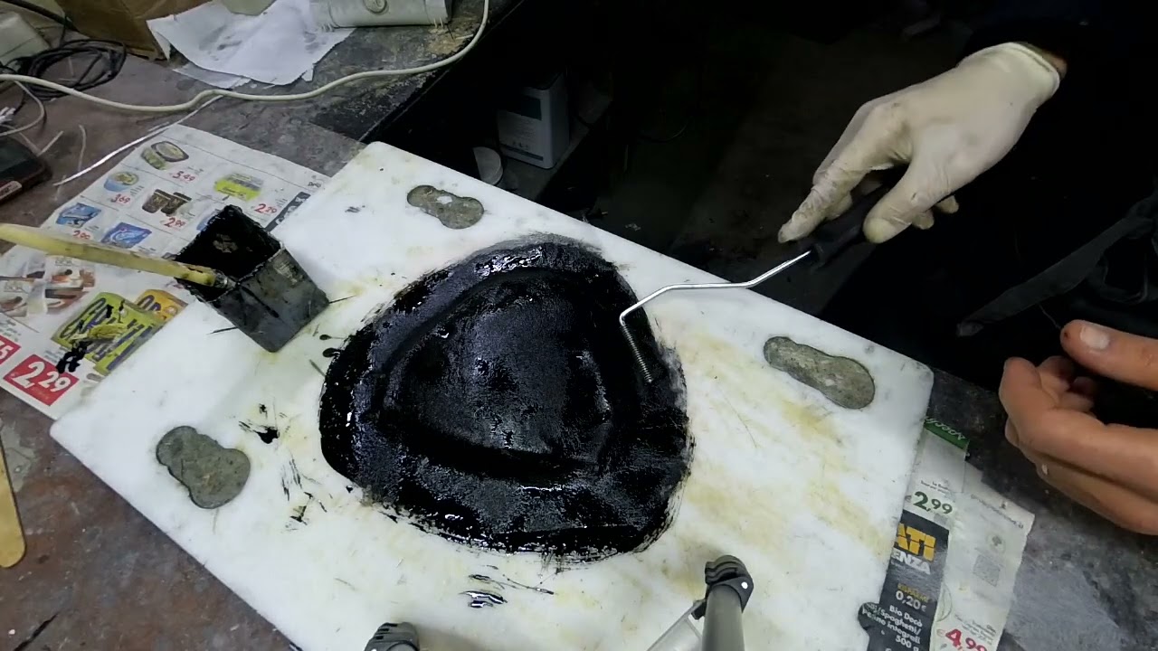Produzione  stampo in  vetroresina, Fiberglass mold production.