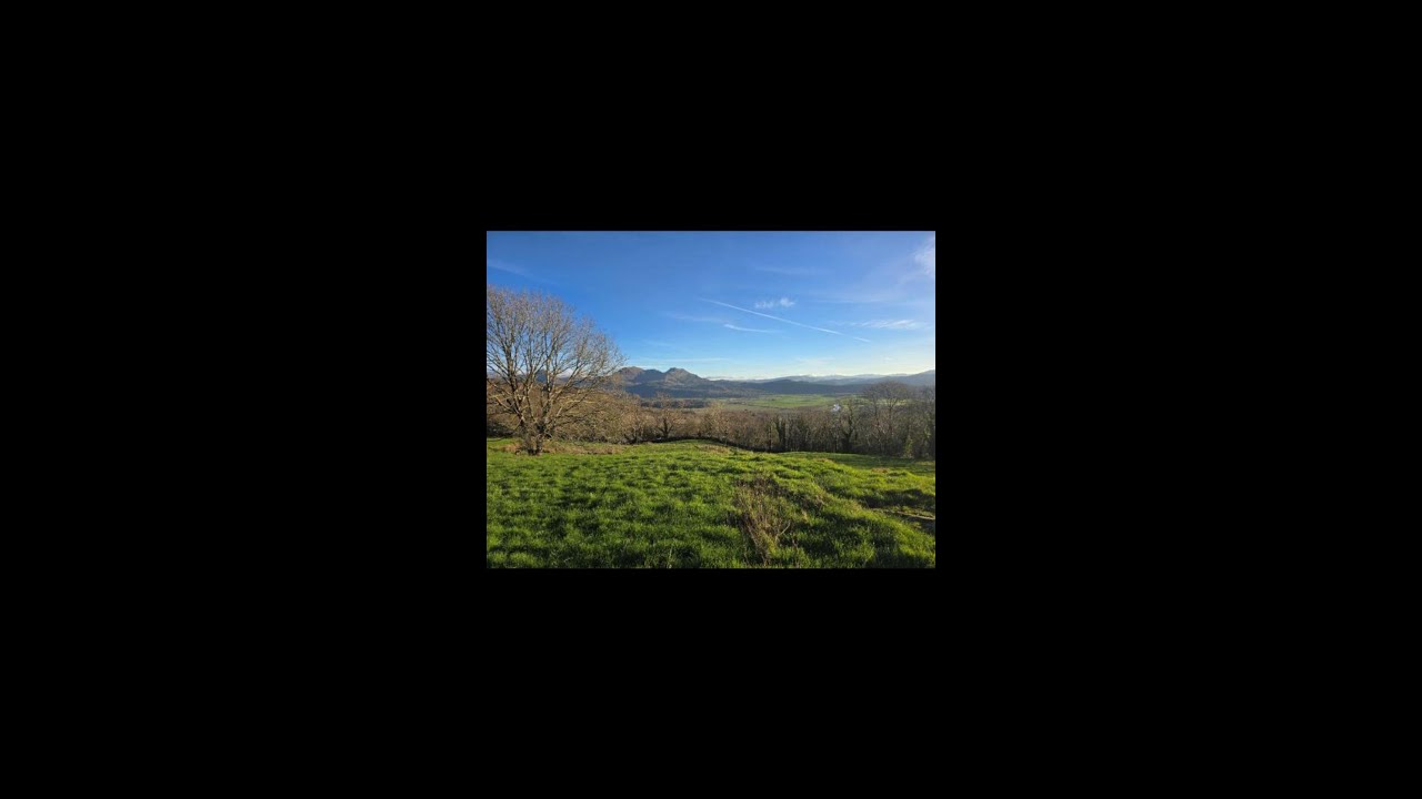 Abundant Hall, Porthmadog. Lodge & walks