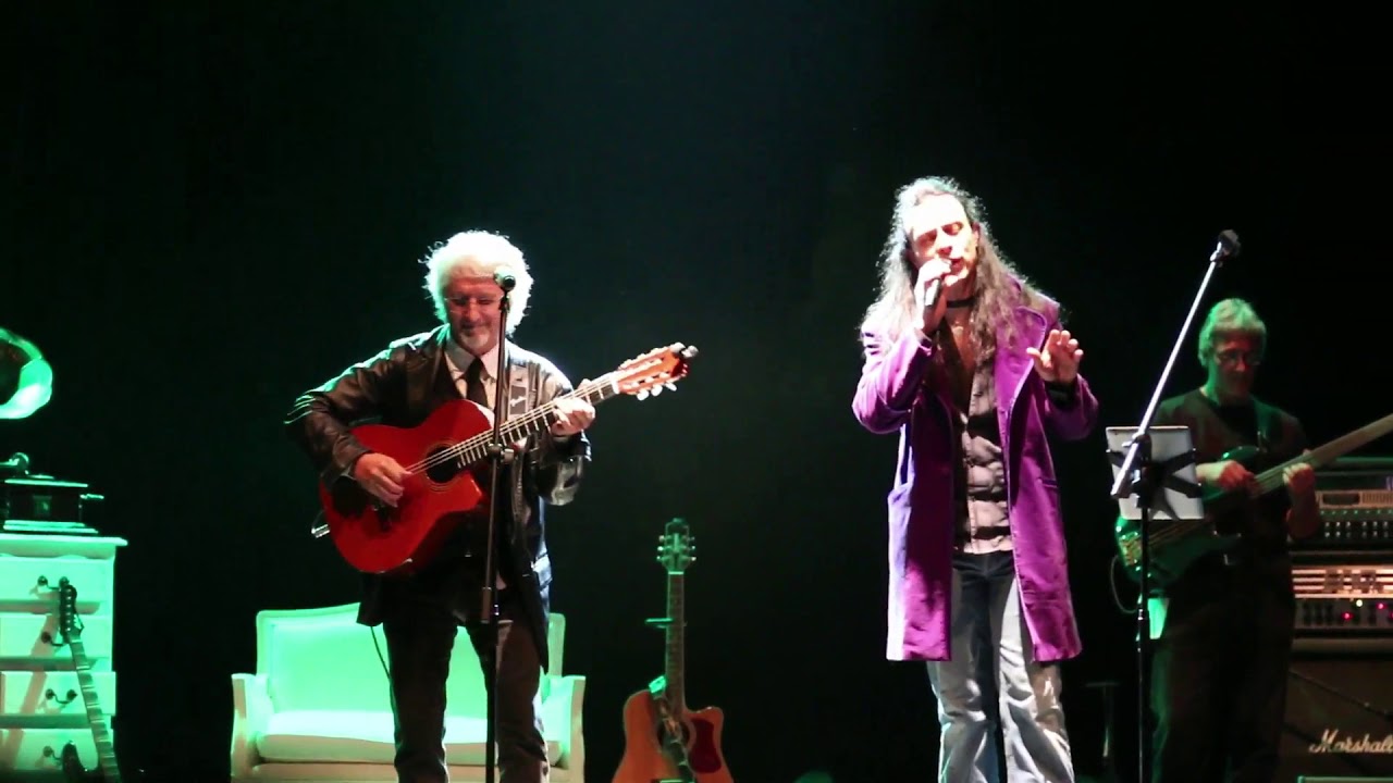 Vorrei Comprare Una Strada - New Trolls - live @ Politeama Genovese con R. Tiranti