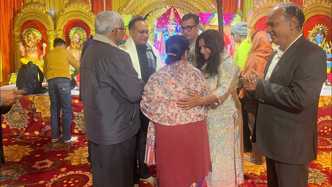 उज्जवल भविष्य की कामना के साथ-साथ झूमते-नाचते गाते हुऐ नववर्ष की बधाई💃