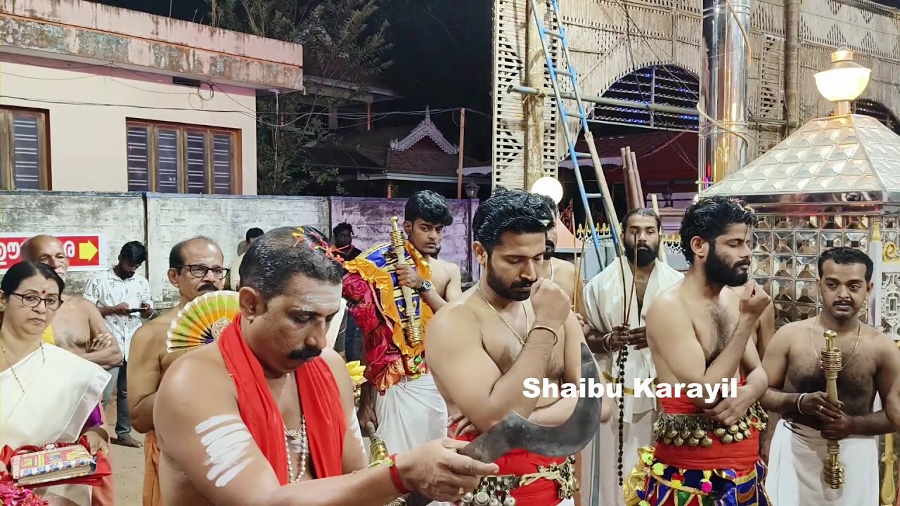 ദേവിയുടെ എഴുന്നള്ളിപ്പ് പാട്ടും തുള്ളലും | DEVI EZHUNALLIPPU NANDUNI PATTU | DEVI THULLAL (NRUTHAM)🙏