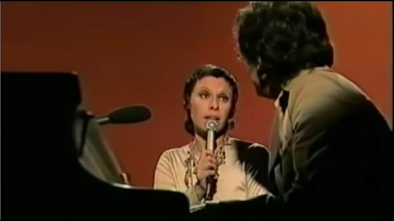 Elis Regina –  The Summer Of 42 (com Michel Legrand) (TV Alemã, 1972)