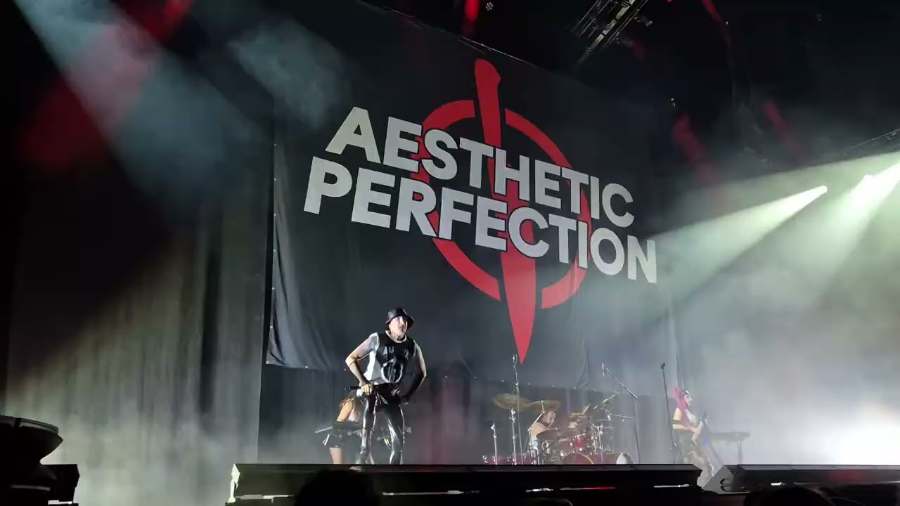 Aesthetic Perfection – Love Like Lies (Live Budapest 2025, MVM Dome)