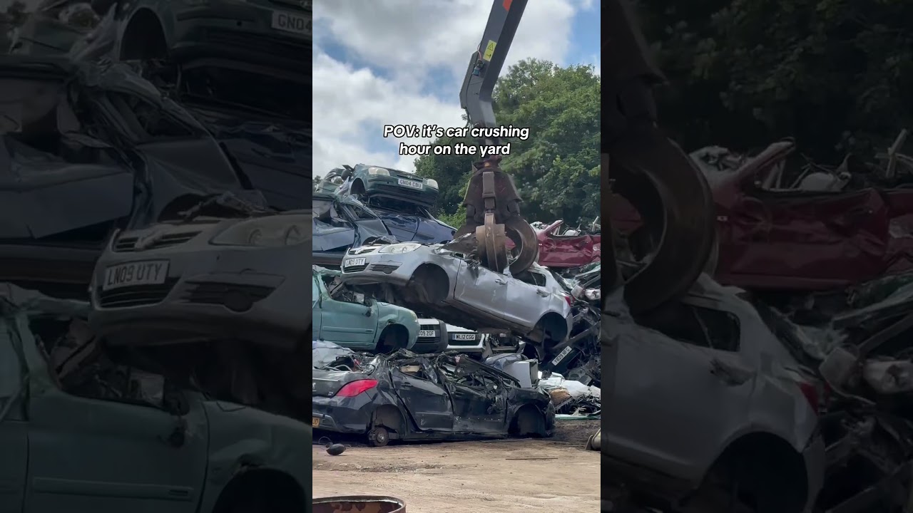 Car crushing time! #scrapyard #scrapcar #cars #car #satisfying #satisfyingvideo