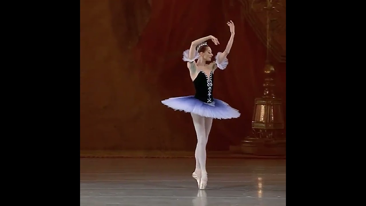 Ekaterina Kondaurova performing a variation from Paquita