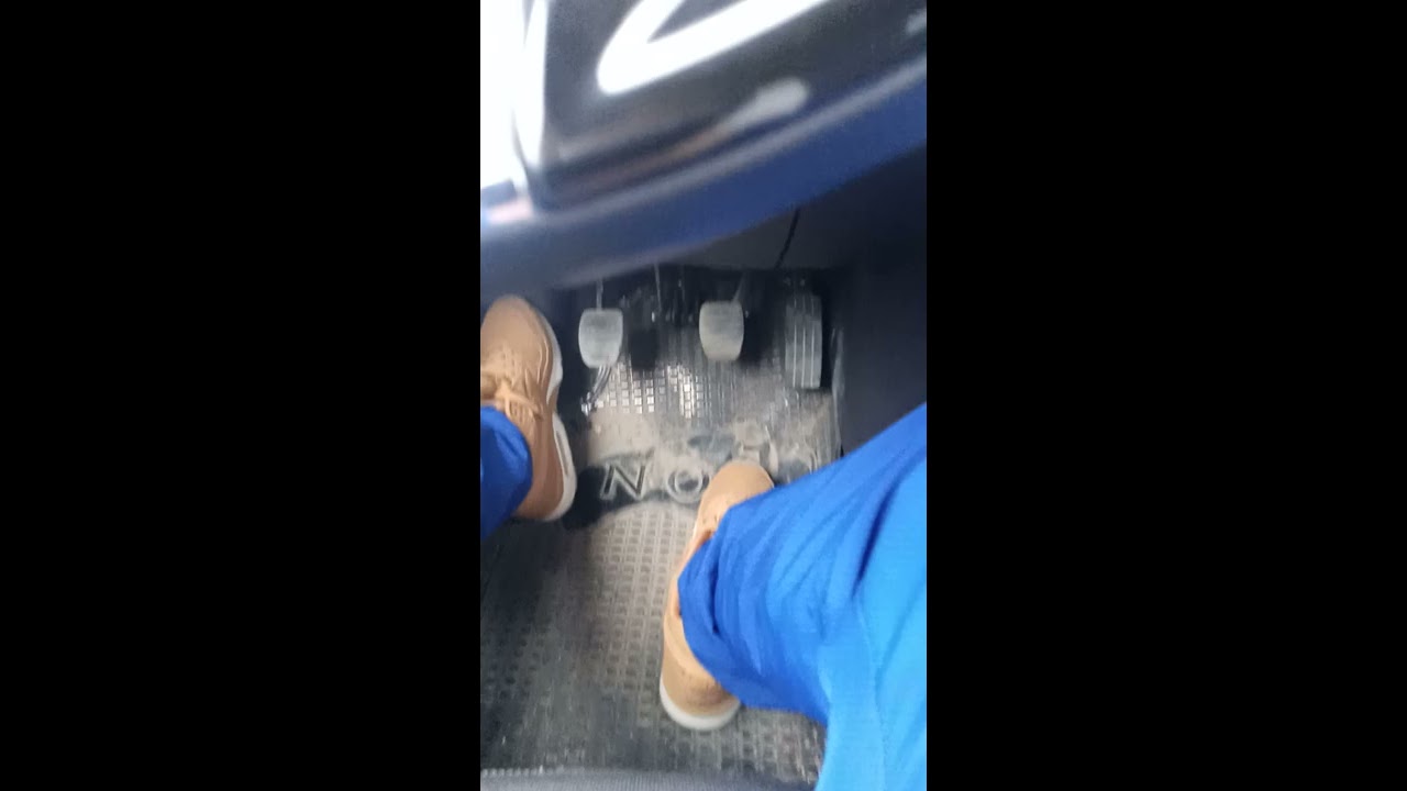 في الجزائر كرينو يوم امتحان  (كرينو+كاراج) خطوةخطو créneaux et garage