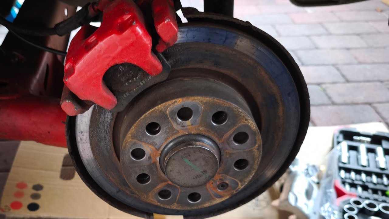Reanimacja tylnych hamulców po 310.000 km na przykładzie Seata Leona 5F 2013 rok 2.0 diesel 150kM